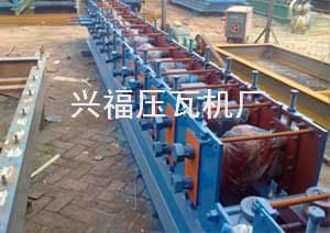 供应226墙面挂板机